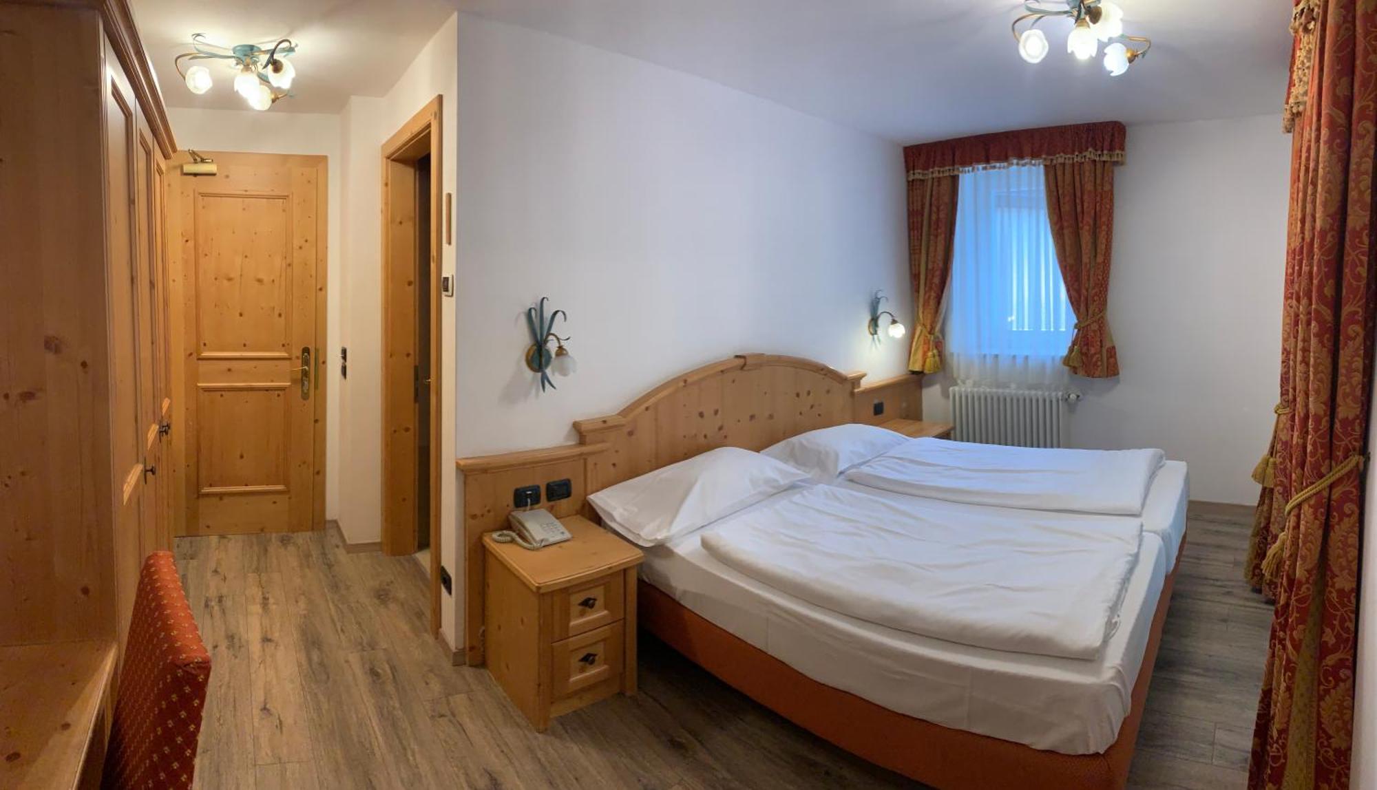 Hotel Laurin Канацеи Экстерьер фото