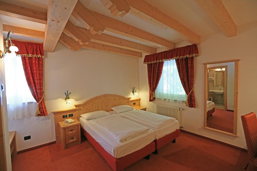 Hotel Laurin Канацеи Номер фото